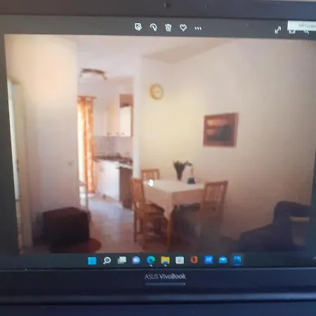 Apartman Bol Esterno foto